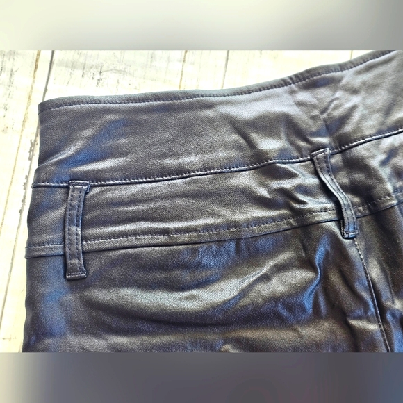 Ramisu Black Faux Leather Silver Zip up Pull on Shorts Goth Grunge Biker Style - Picture 7 of 11
